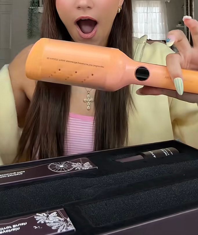 Mia